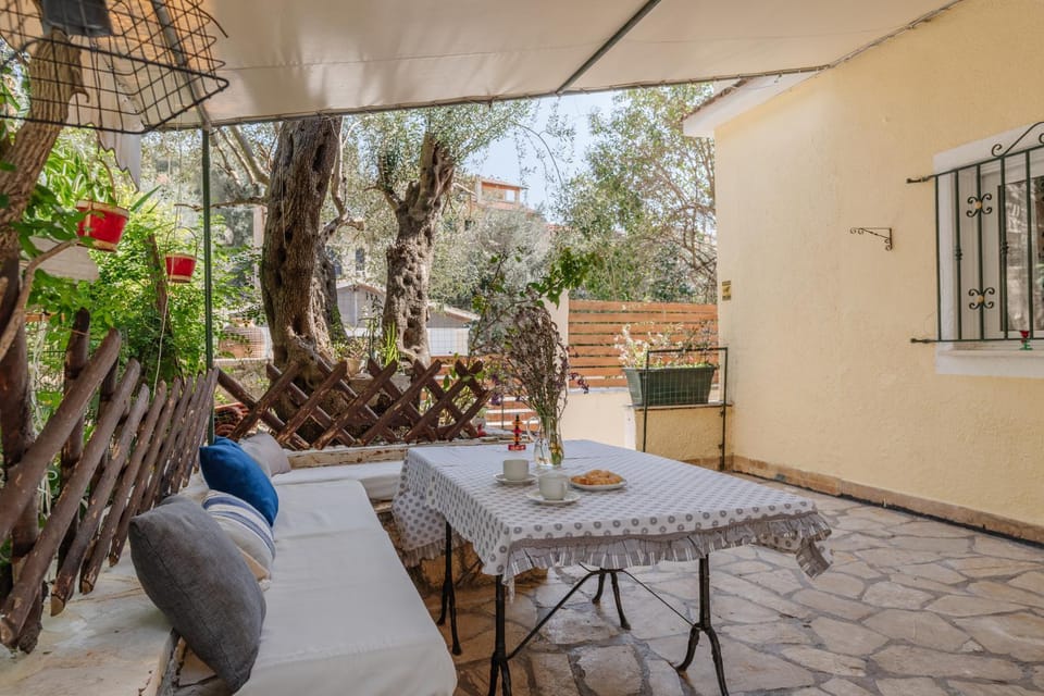 Patio, Balcony/Terrace, Seating area