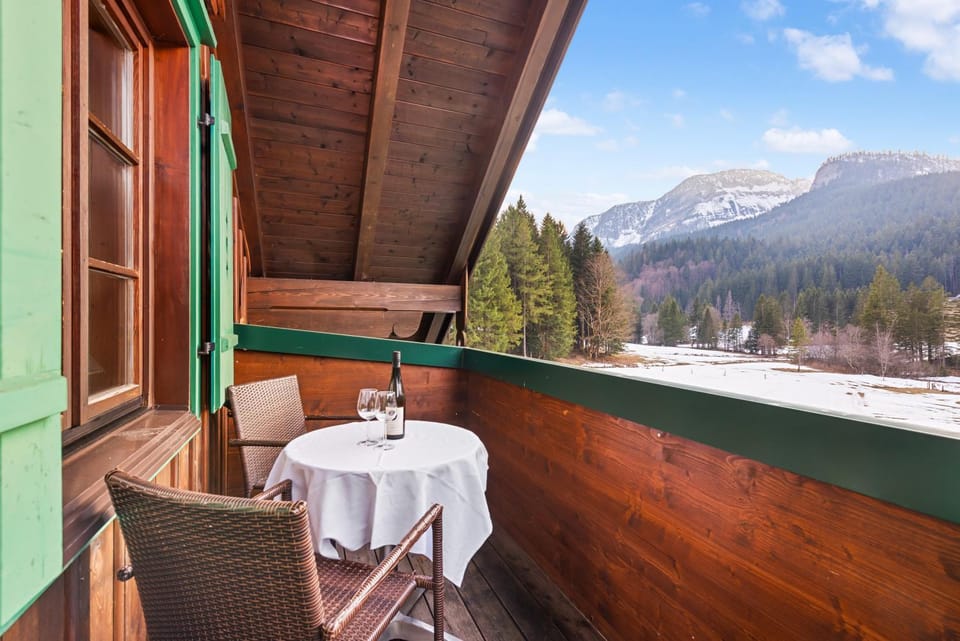 Natural landscape, View (from property/room), Balcony/Terrace, Mountain view