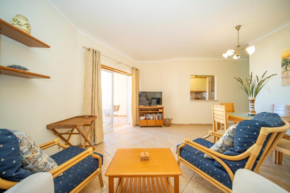 Quinta da Amoreira Alvor T2 Pool & Sea View Apartment in Alvor