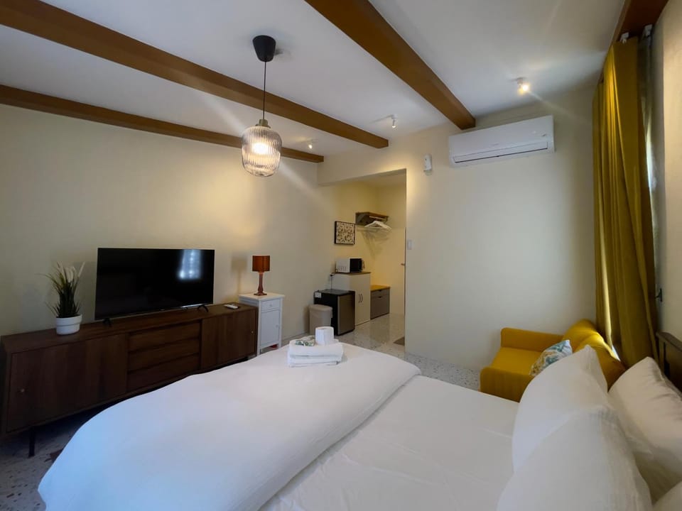 Oak & Ivy Comfort Stay near SM Batangas Vacation rental in Batangas
