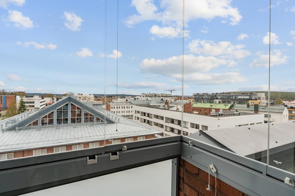 Neighbourhood, Balcony/Terrace, City view