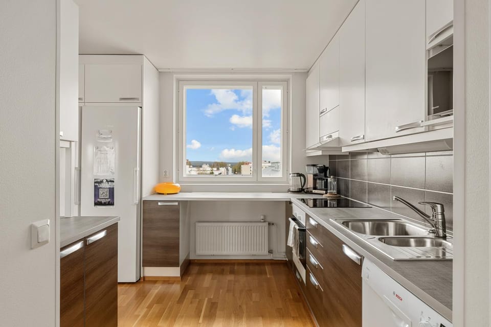 Kitchen or kitchenette, kitchen