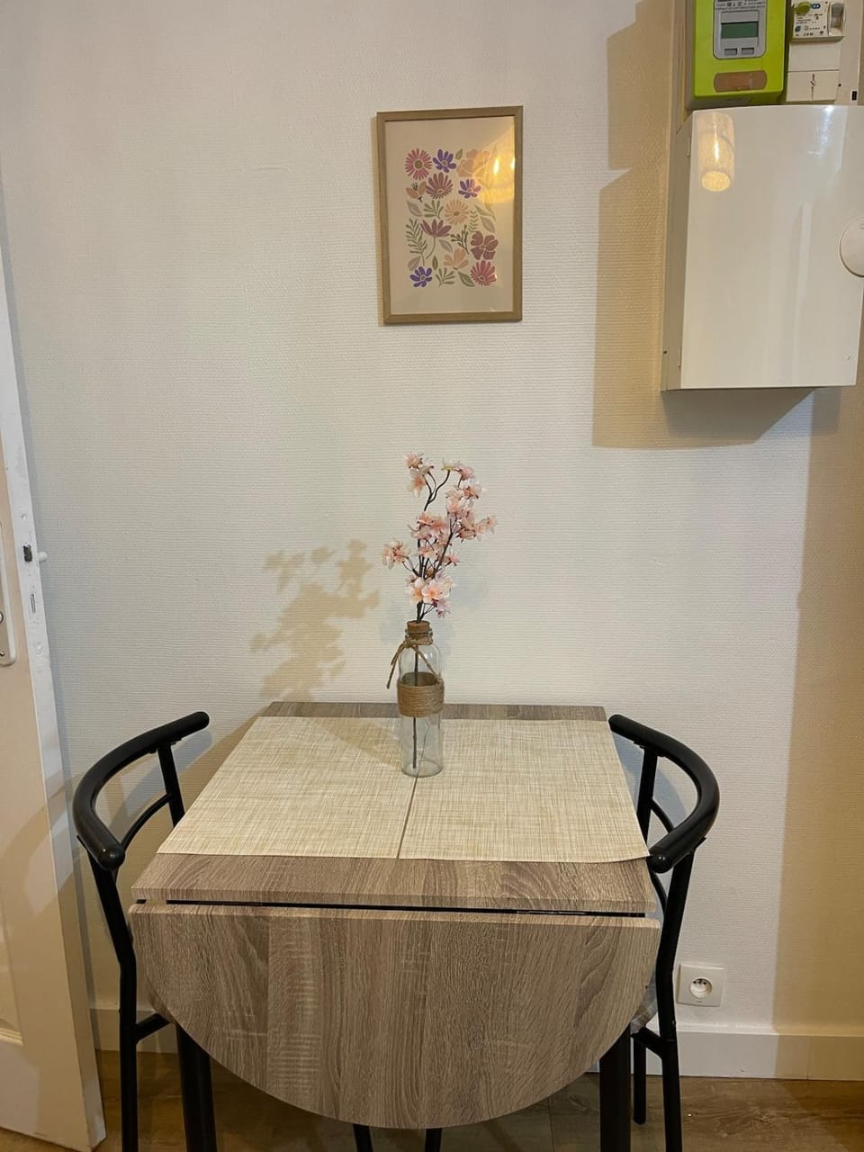 Cosy Apartment near Paris Metro Line 11 Apartment in Paris