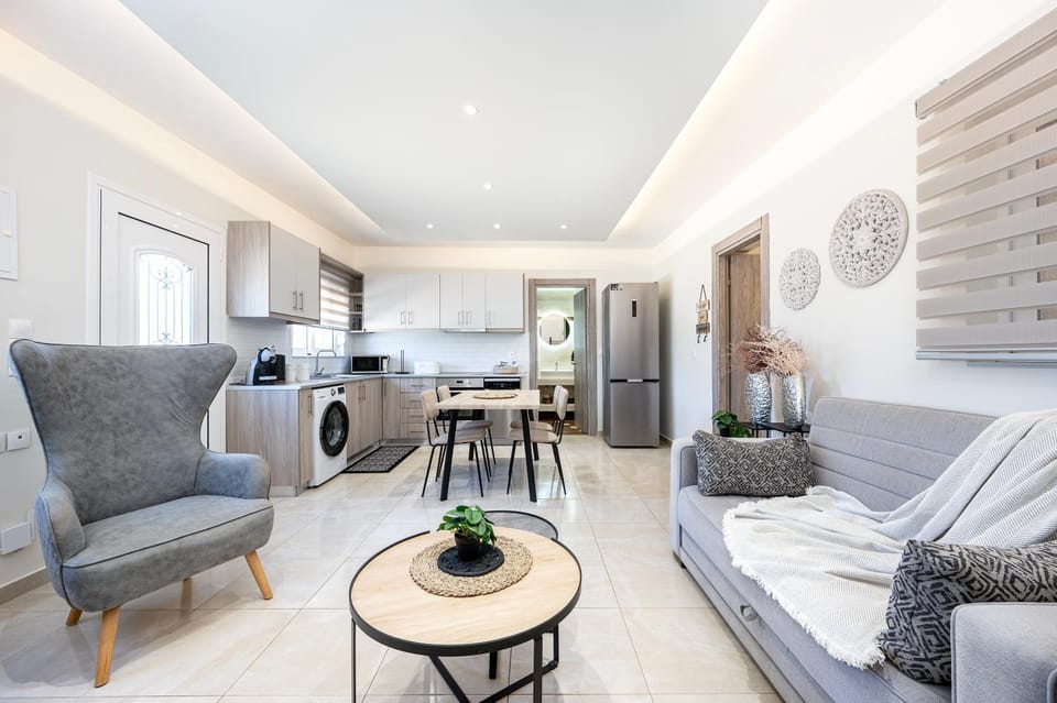 Elaionas Luxe with Private Pool Apartment in Mastihari