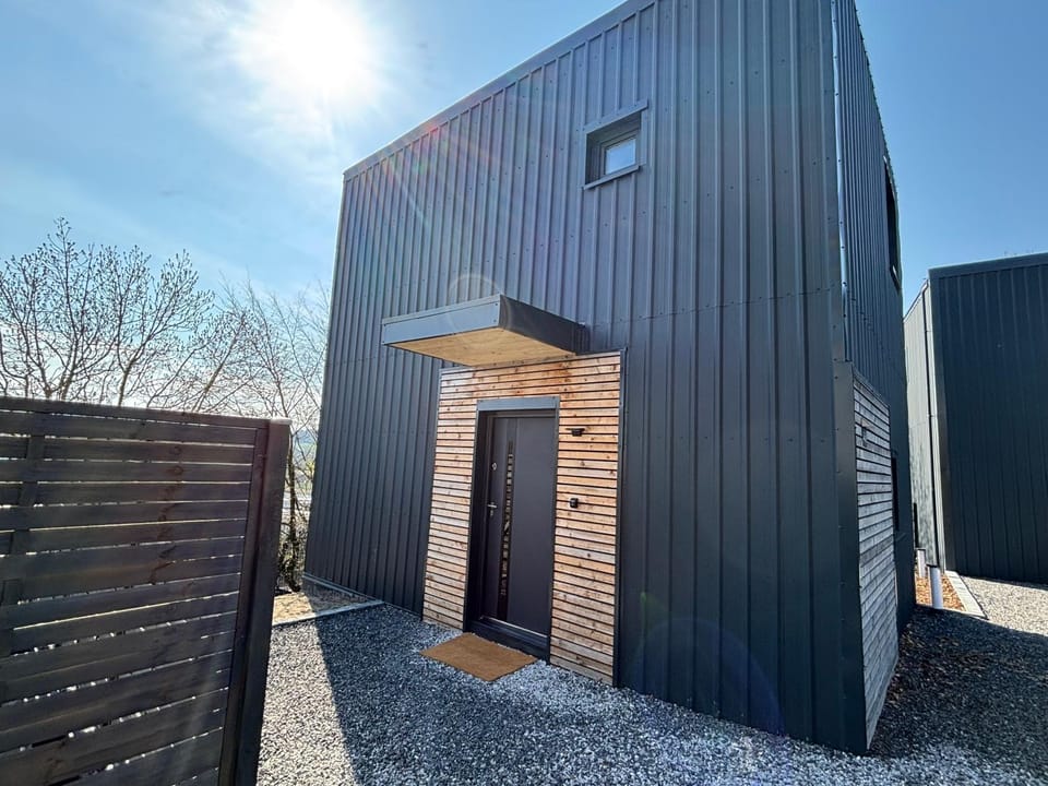 Tiny Haus Ruhrtal Meschede Freienohl mit Klimaanlage und Parkplatz Apartment in Arnsberg