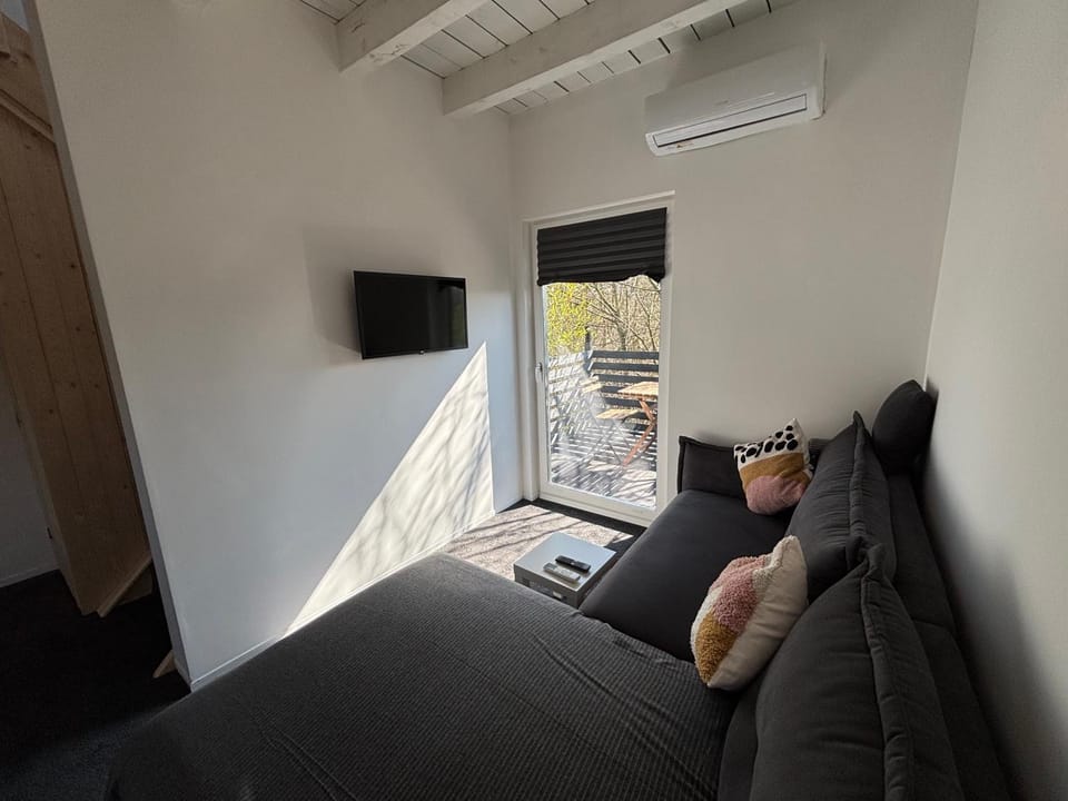 Tiny Haus Ruhrtal Meschede Freienohl mit Klimaanlage und Parkplatz Apartment in Arnsberg