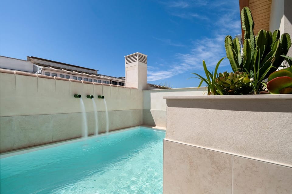 Pool view, Swimming pool