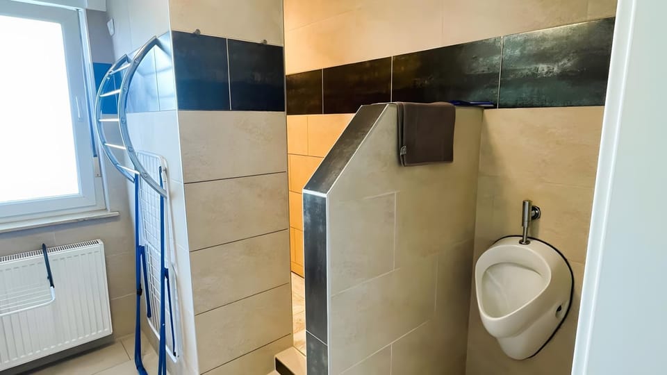 Bathroom, Living room