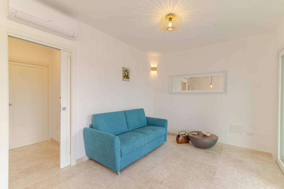 Siren's Cove Retreat Apartment in Budoni
