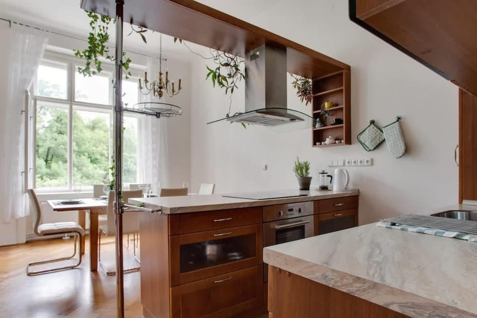 Charming 2BR Garden Views in Historic Vinohrady Apartment in Prague