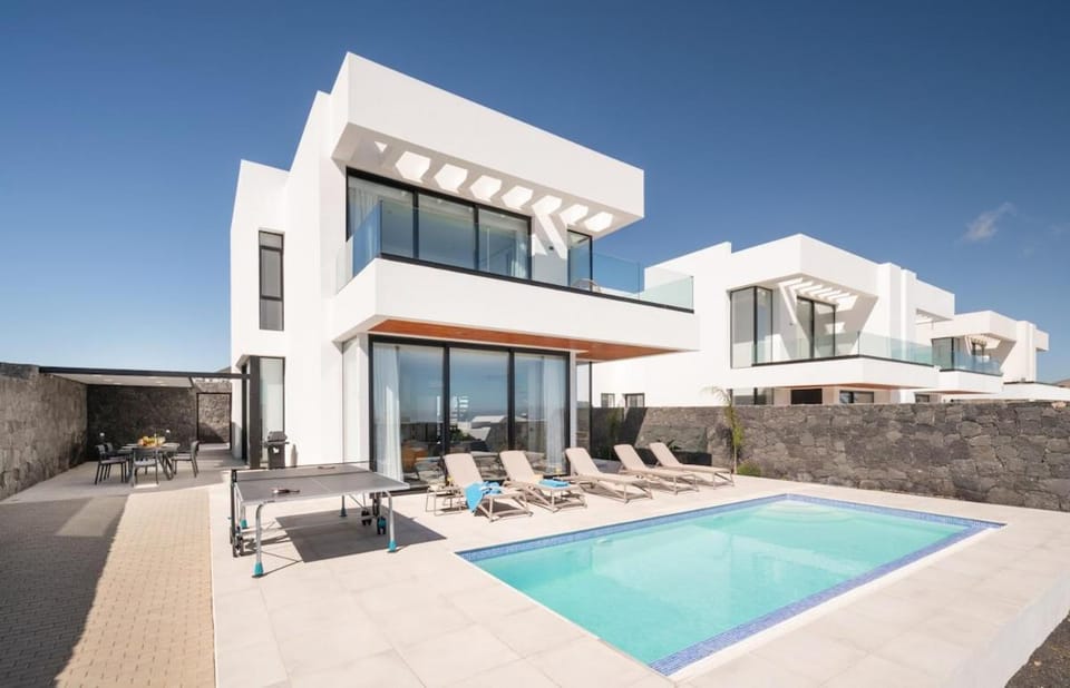 OCEANIQUE by Buenavilla Villa in Tías