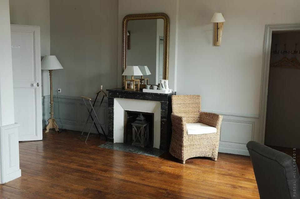 Domaine de l'Ardoise Country House in Île-de-France
