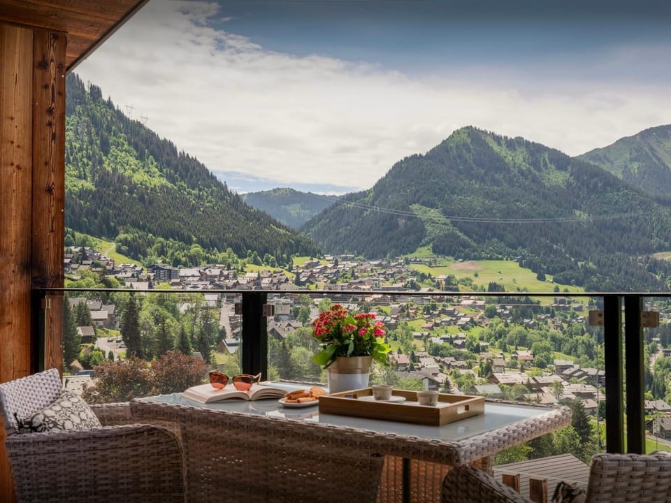 Day, Natural landscape, Summer, View (from property/room), Mountain view