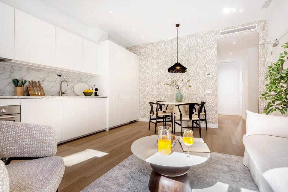 Kitchen or kitchenette, Living room, Seating area