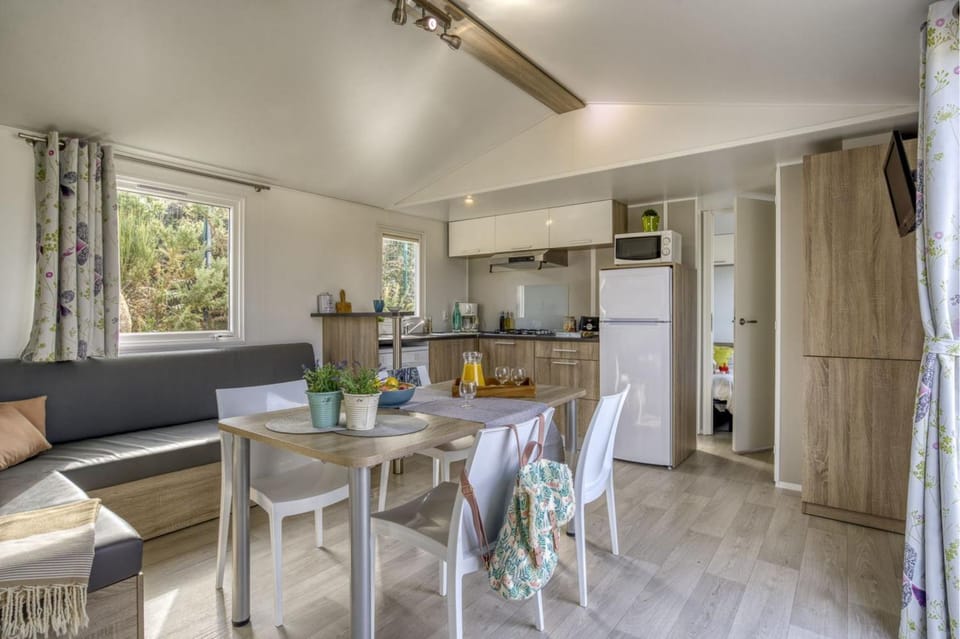 Living room, Other, Seating area, Dining area