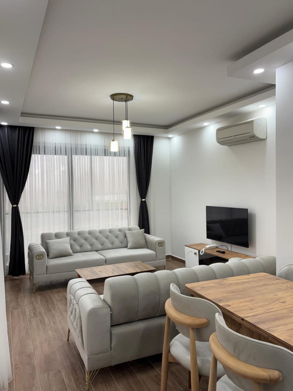 Living room, Seating area