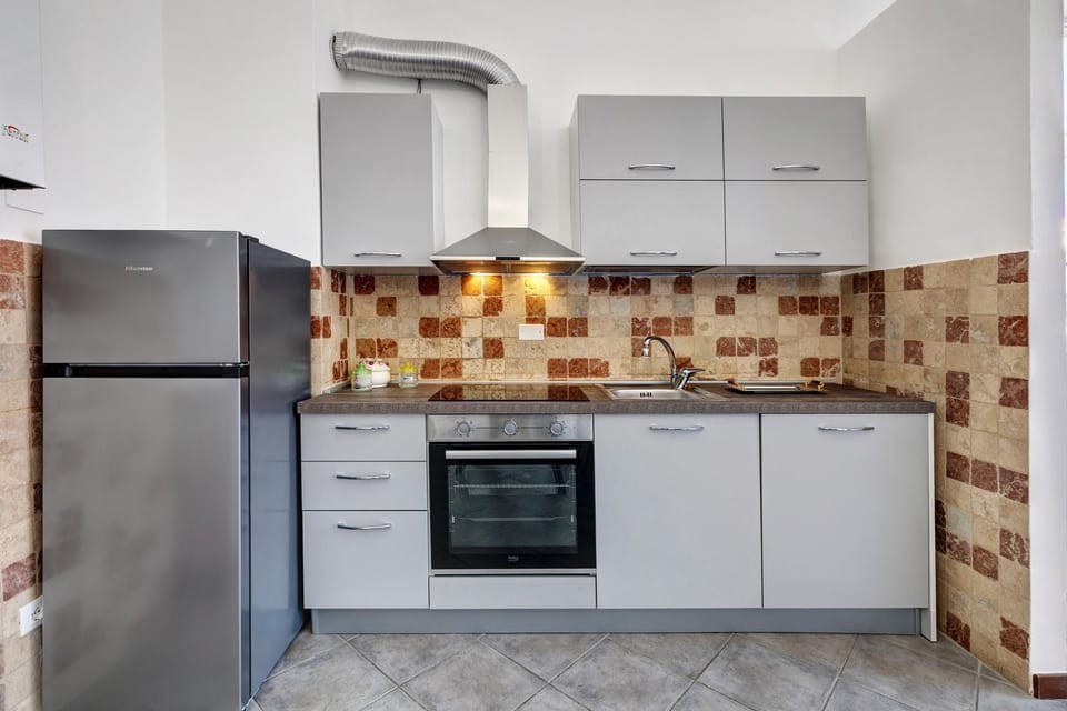 Kitchen or kitchenette, Living room