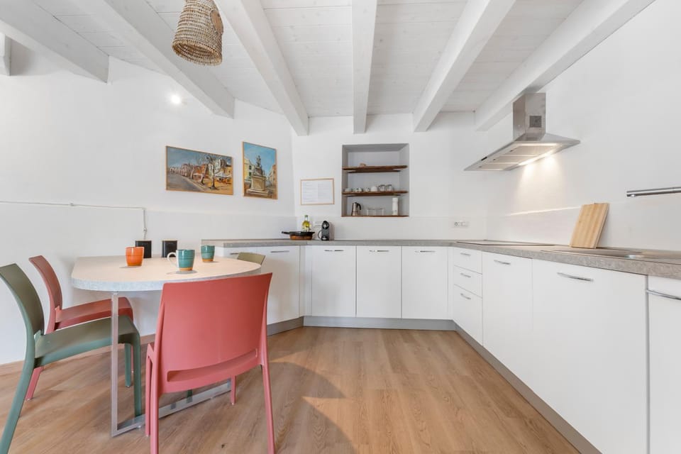 Property building, Kitchen or kitchenette, Living room