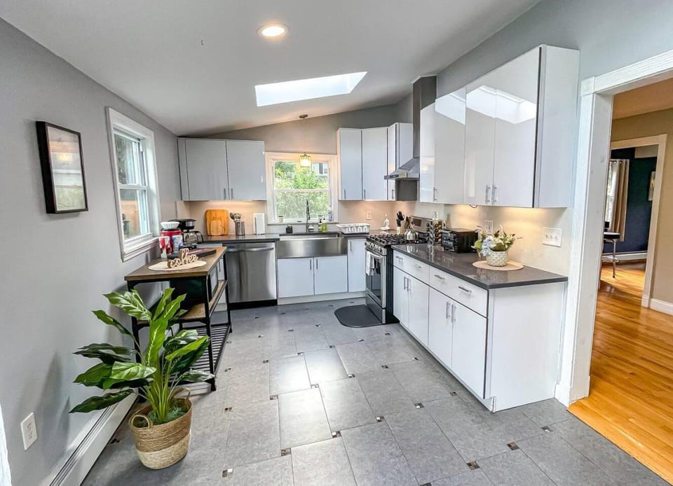 Majestic Princeton Home • Arcade • Big Yard • 4BR House in Princeton