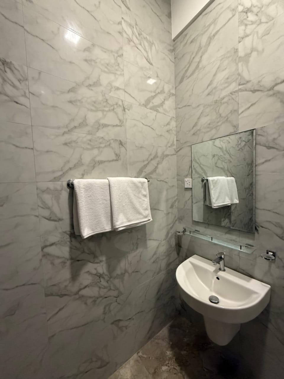 Lucky Homes Apartment in Western Province