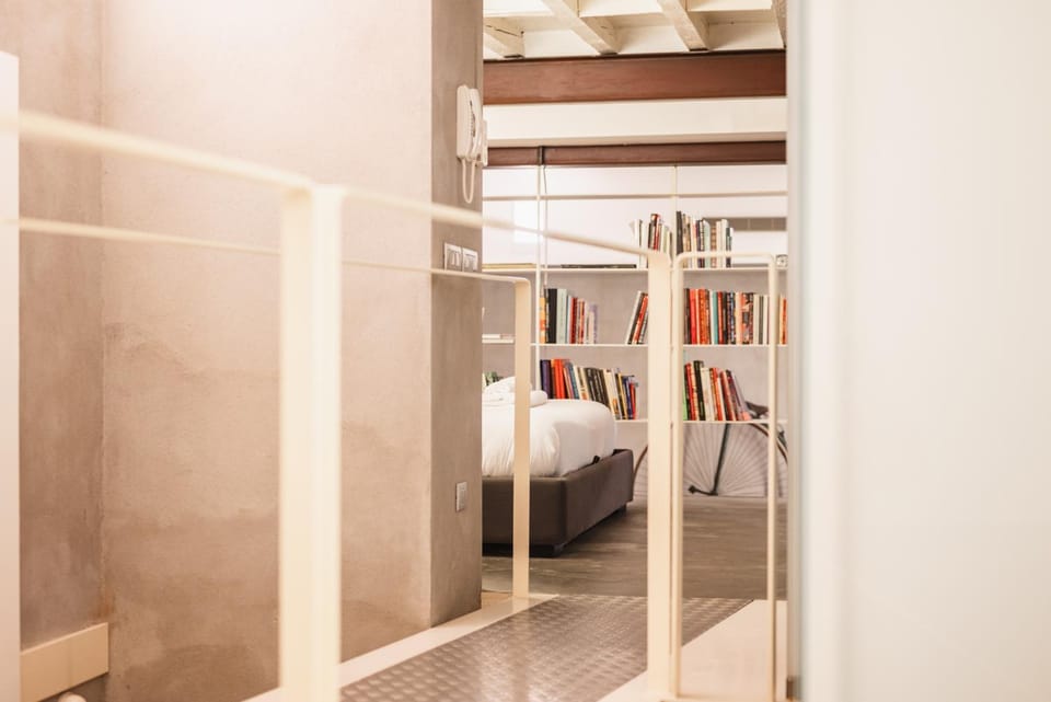 Prestige Exclusive Loft - 500 m Duomo Apartment in Milan