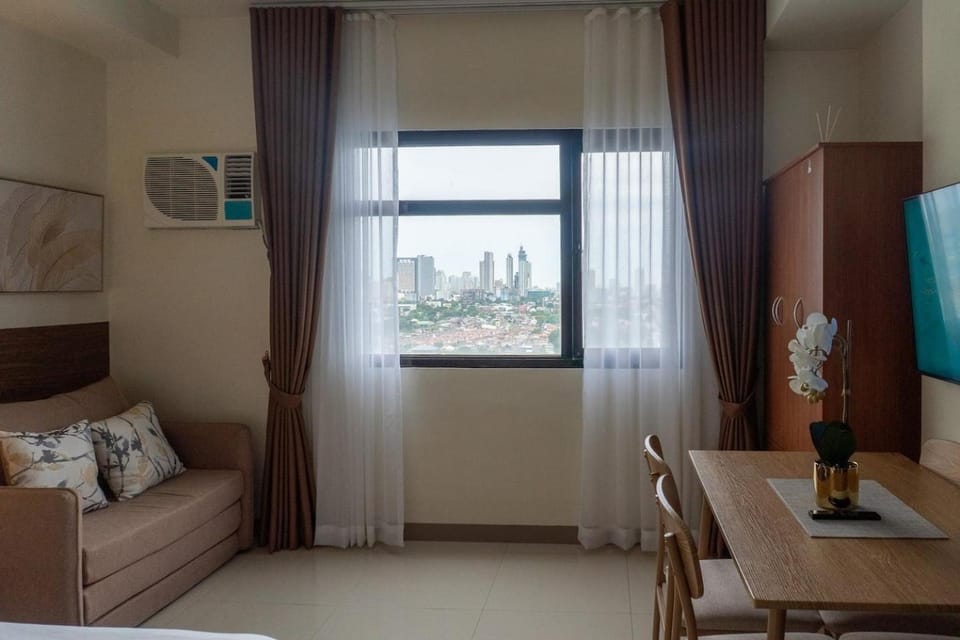 Bright Studio & City View at Casa Mira Towers Apartment in Cebu City