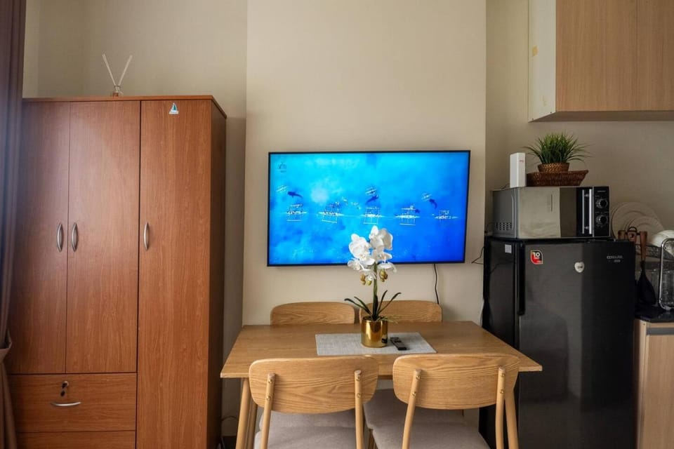 Bright Studio & City View at Casa Mira Towers Apartment in Cebu City
