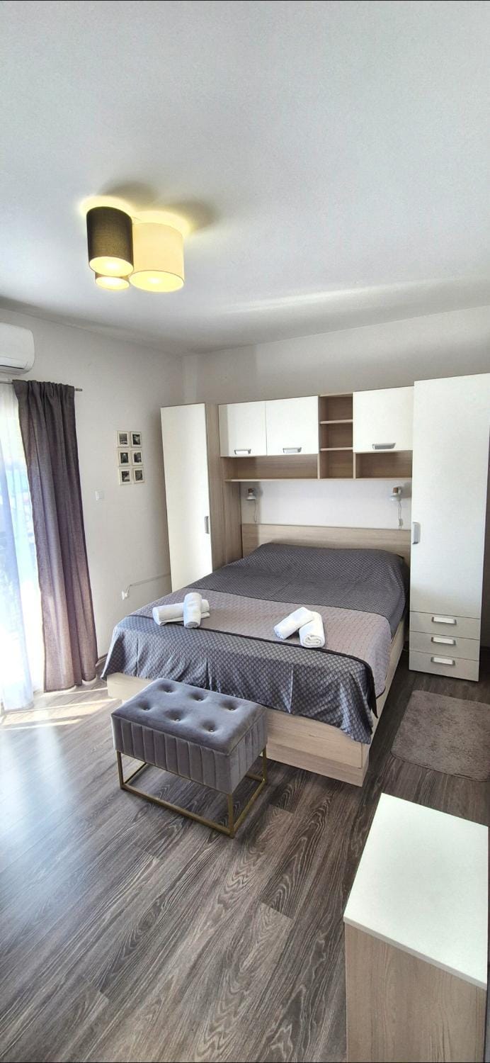 Bed, Bedroom, wardrobe