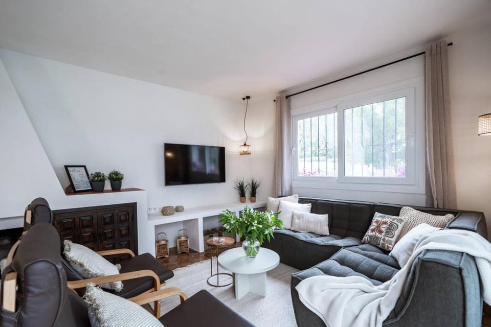 TV and multimedia, Living room, Seating area