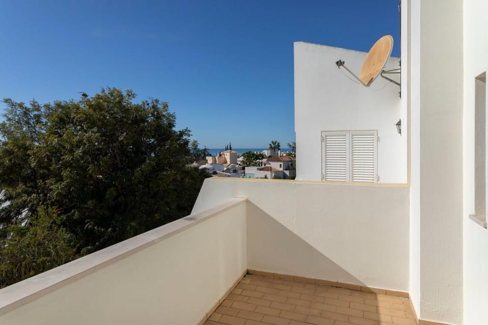 Villa Galé Sol Bed and Breakfast in Guia