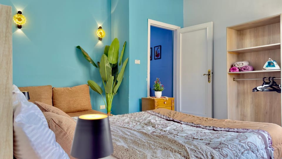 Nest Home - Downtown Cairo - 2BR Private Apartment with balcony Apartment in Cairo