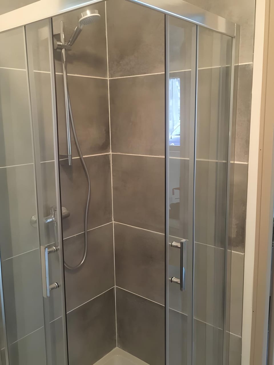 Bathroom, Living room