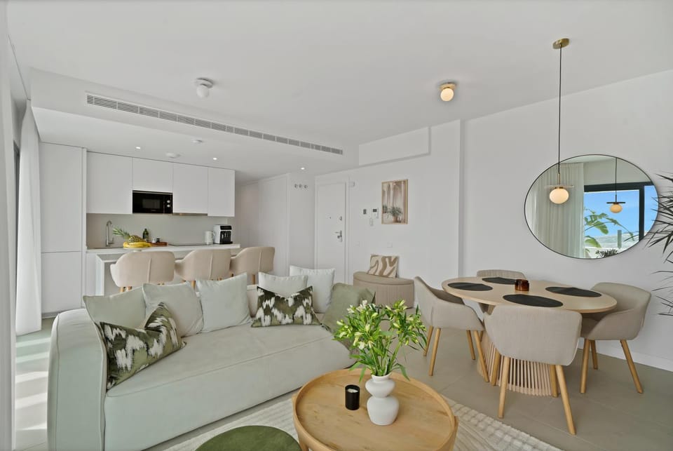 Living room, Seating area, Dining area, kitchen