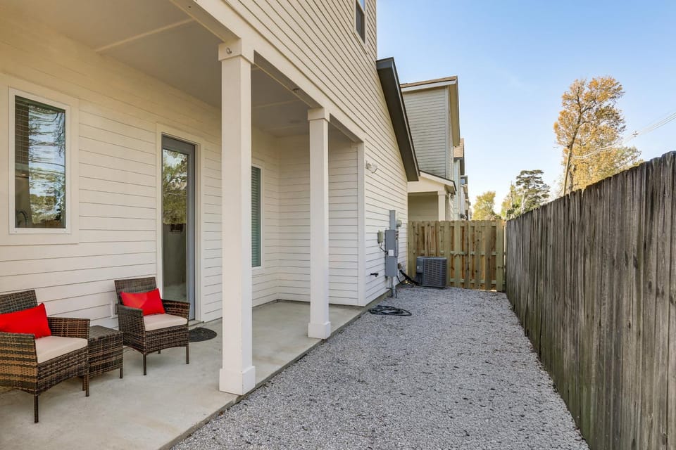 Modern 3BR Retreat - Near Bluebonnet & Hospitals House in Baton Rouge