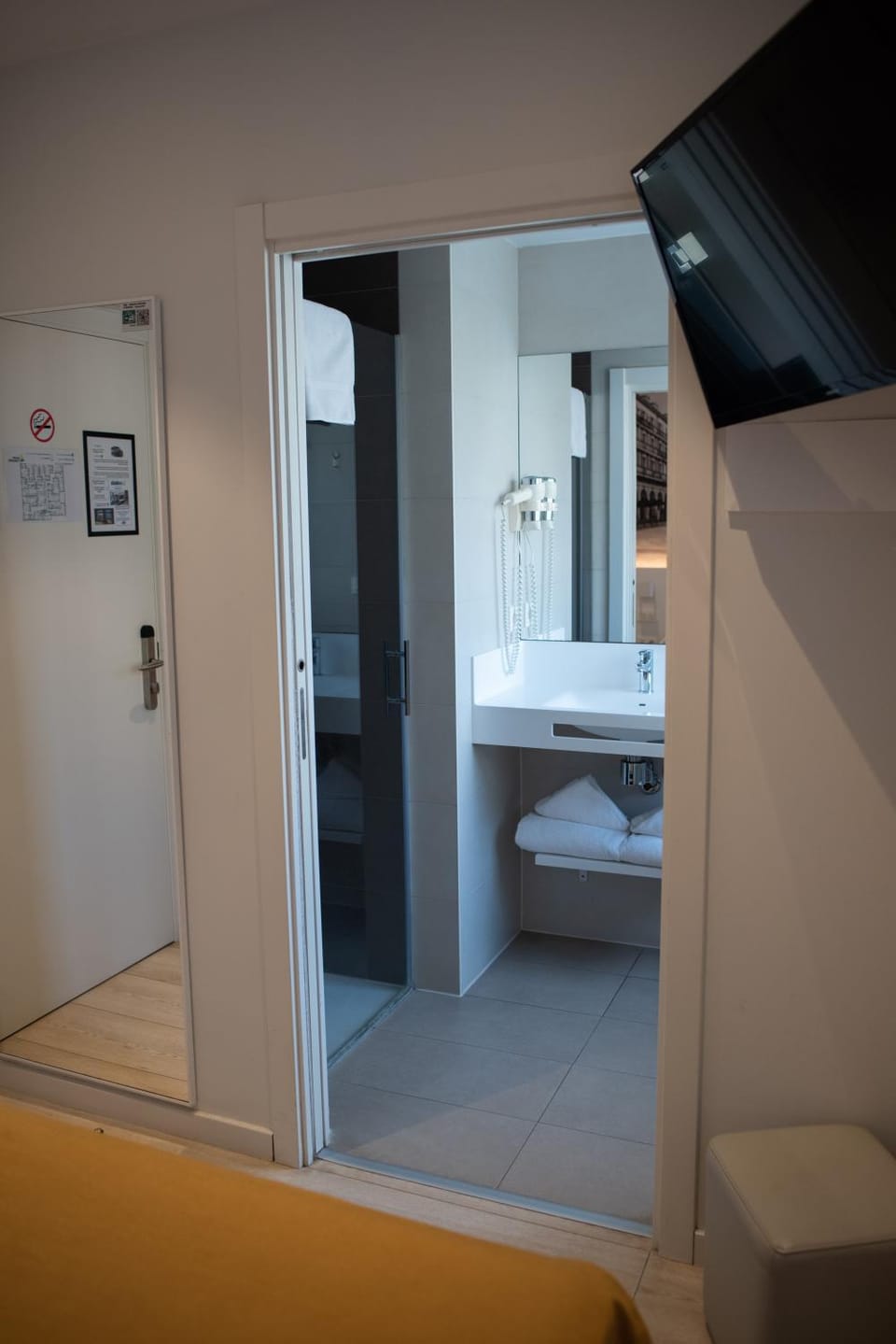 Pension y Apartamentos Txingurri Experience Inn in Basque Country