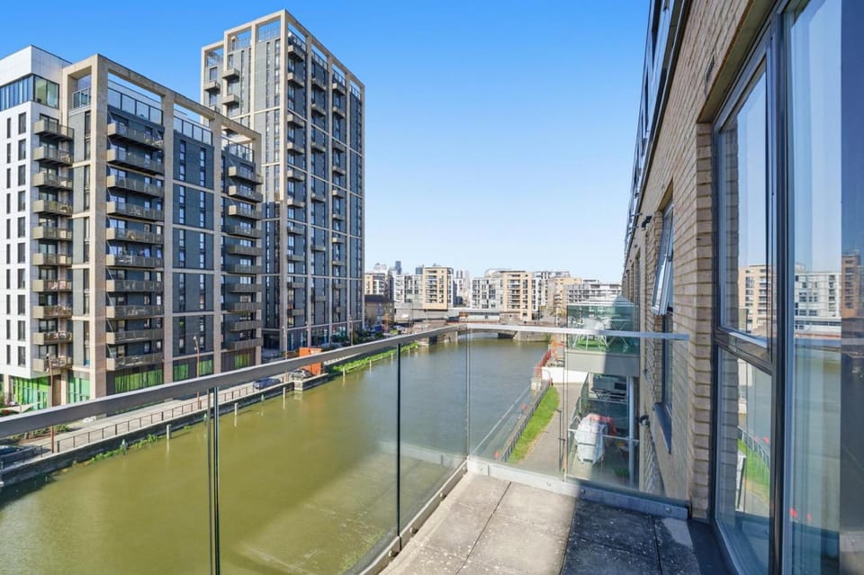 River View 2 Bed Apartment near the o2 Apartment in London Borough of Lewisham