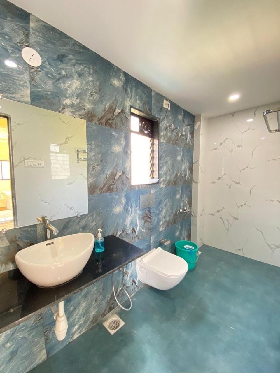 Blue waves Apartment in Maharashtra
