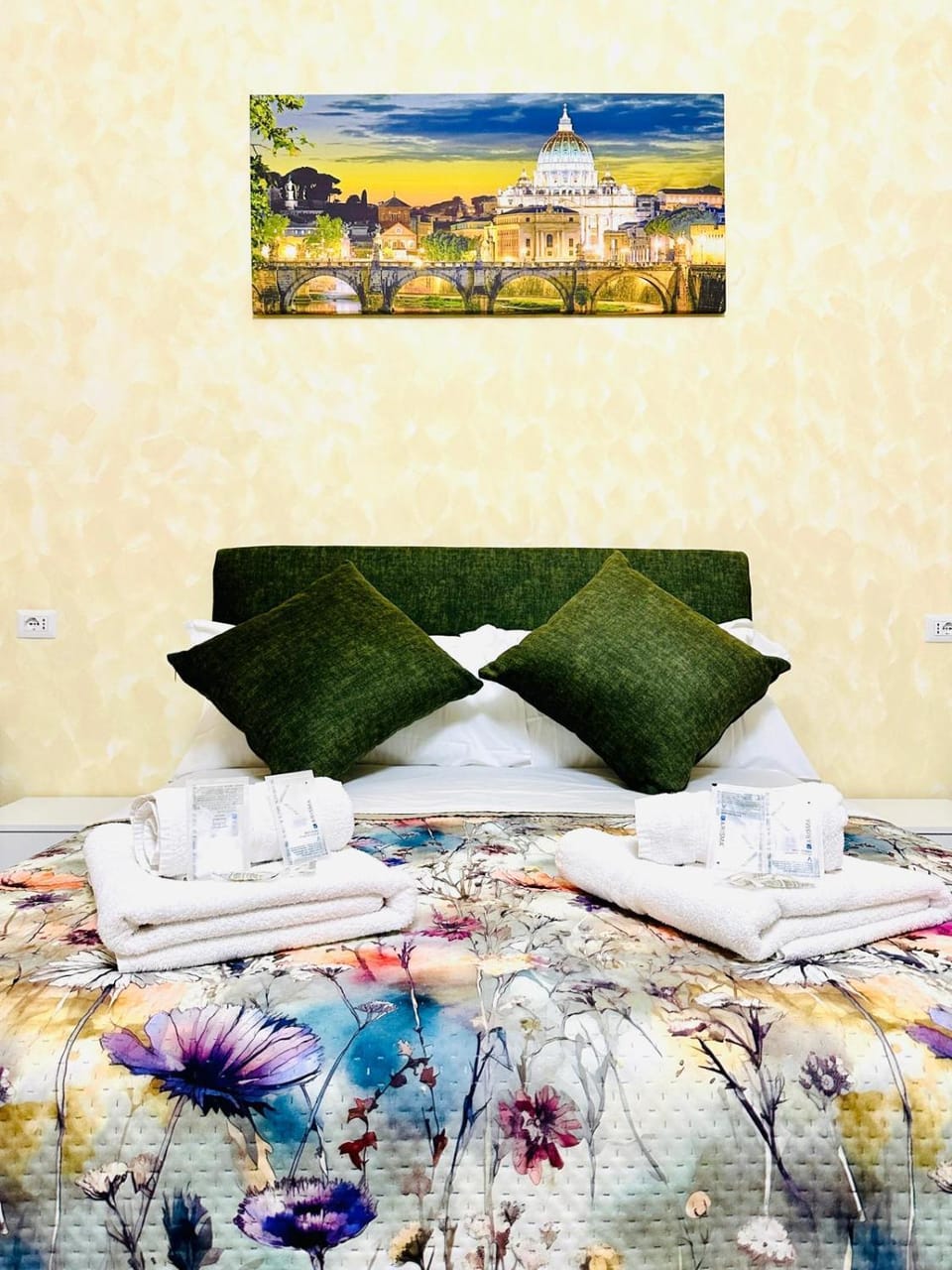 Crown Palace Inn Guest House Bed and Breakfast in Rome