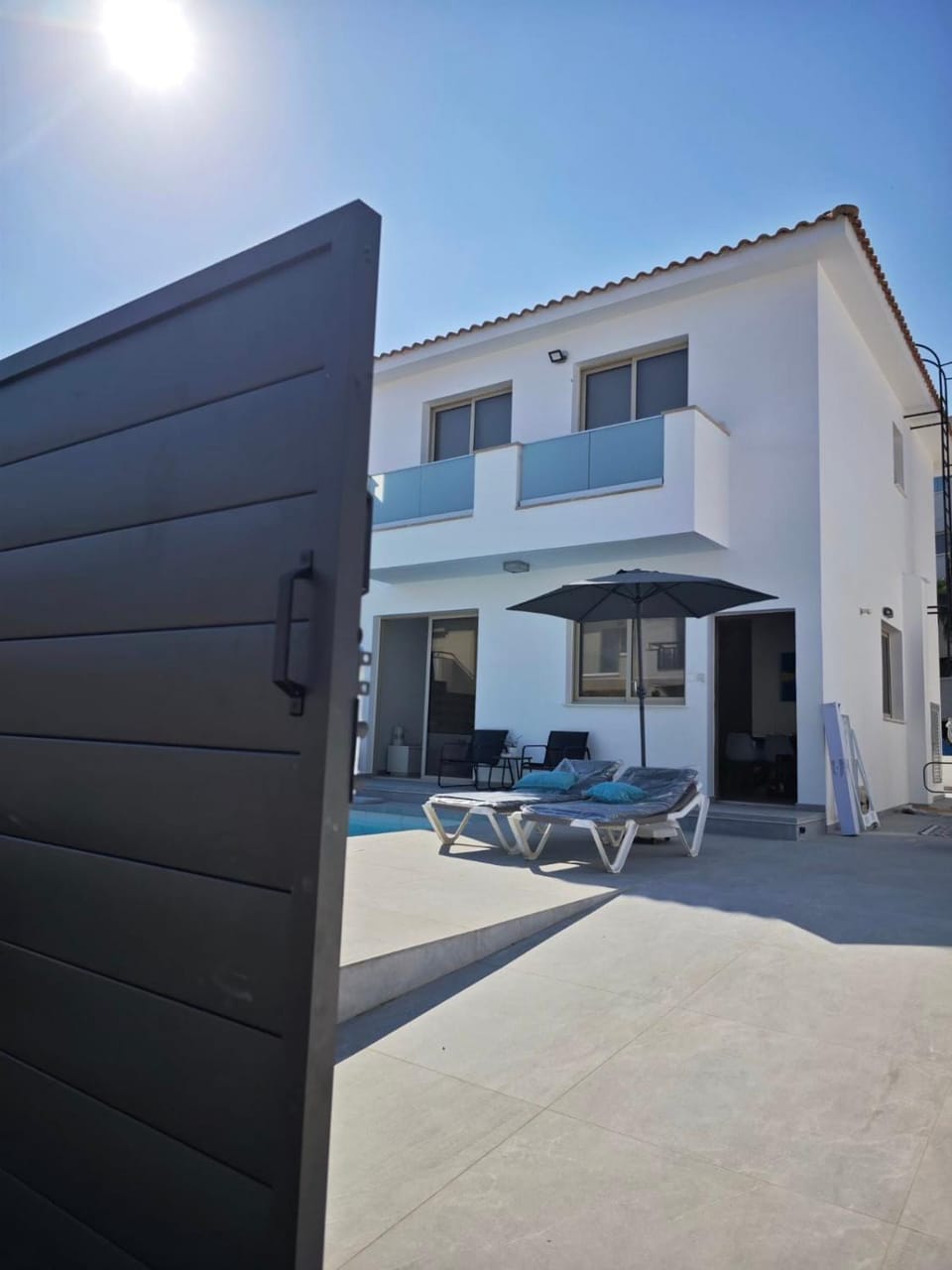 Property building, Swimming pool