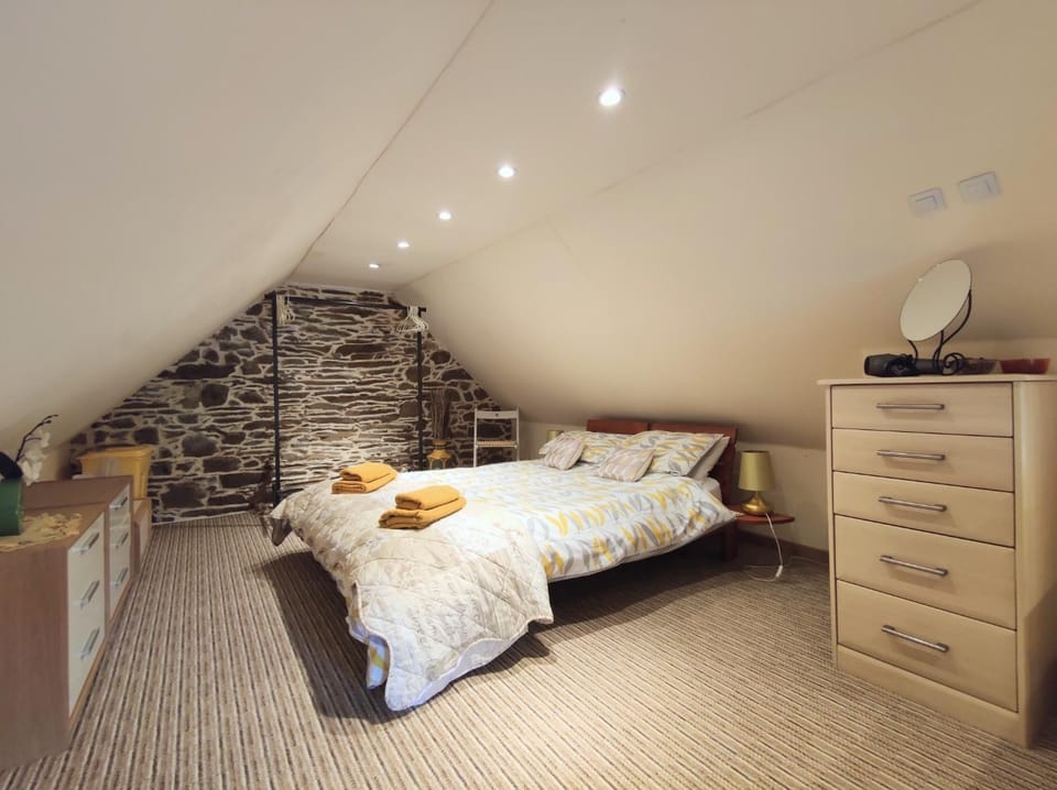 Property building, Living room, Bedroom