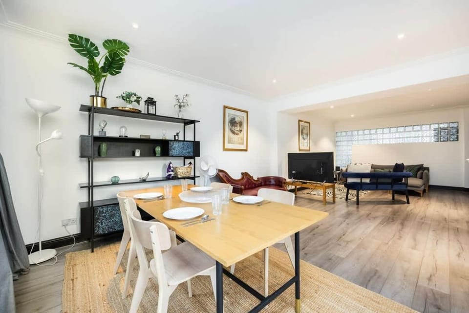 Modern 2-Bed Apartment near Kings Cross Apartment in London Borough of Islington