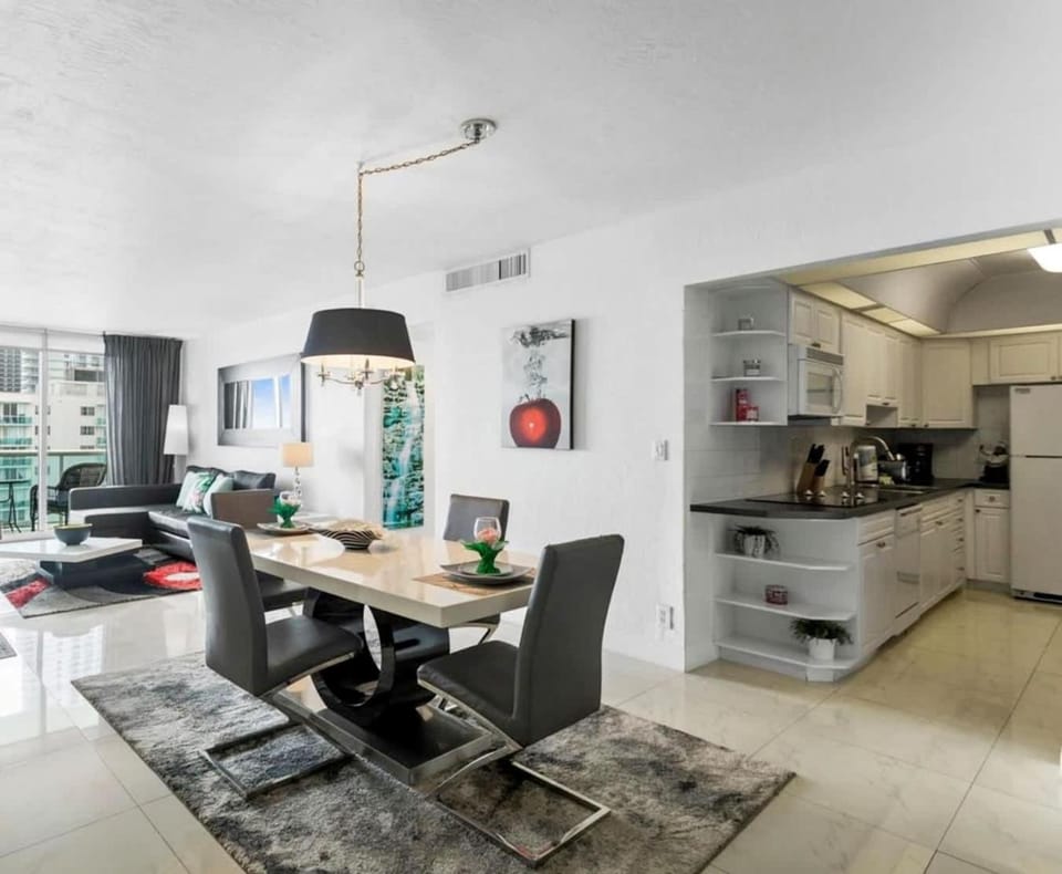 Kitchen or kitchenette, Dining area, dishwasher, oven, stove