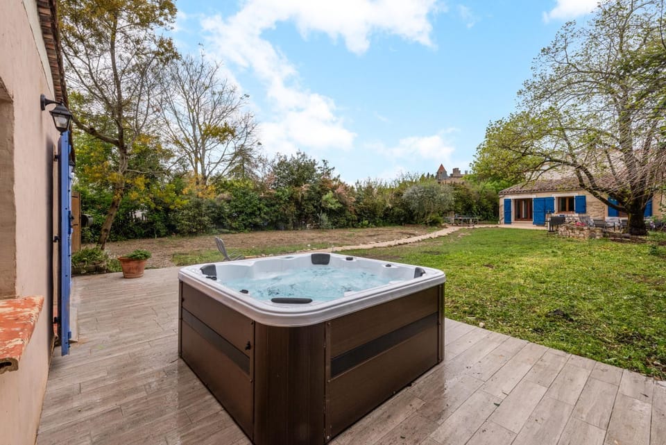 Property building, Spa and wellness centre/facilities, Spa and wellness centre/facilities, Entertainment