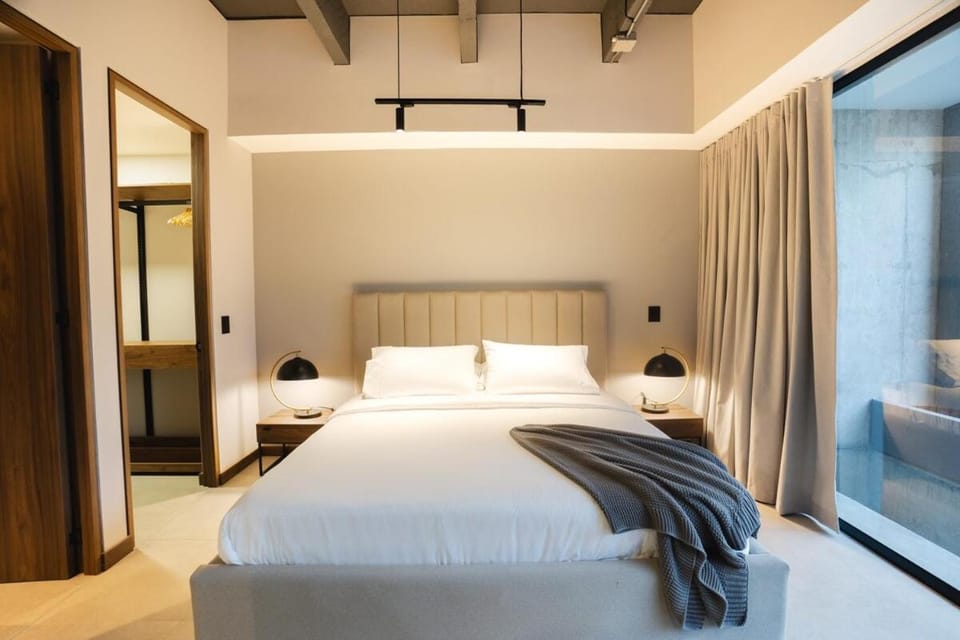 Mixa Apartment Pool Pilates Fast Wifi AC Apartment in Medellin