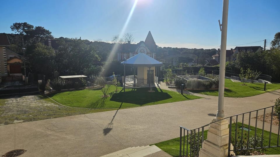 Nearby landmark, View (from property/room), Landmark view