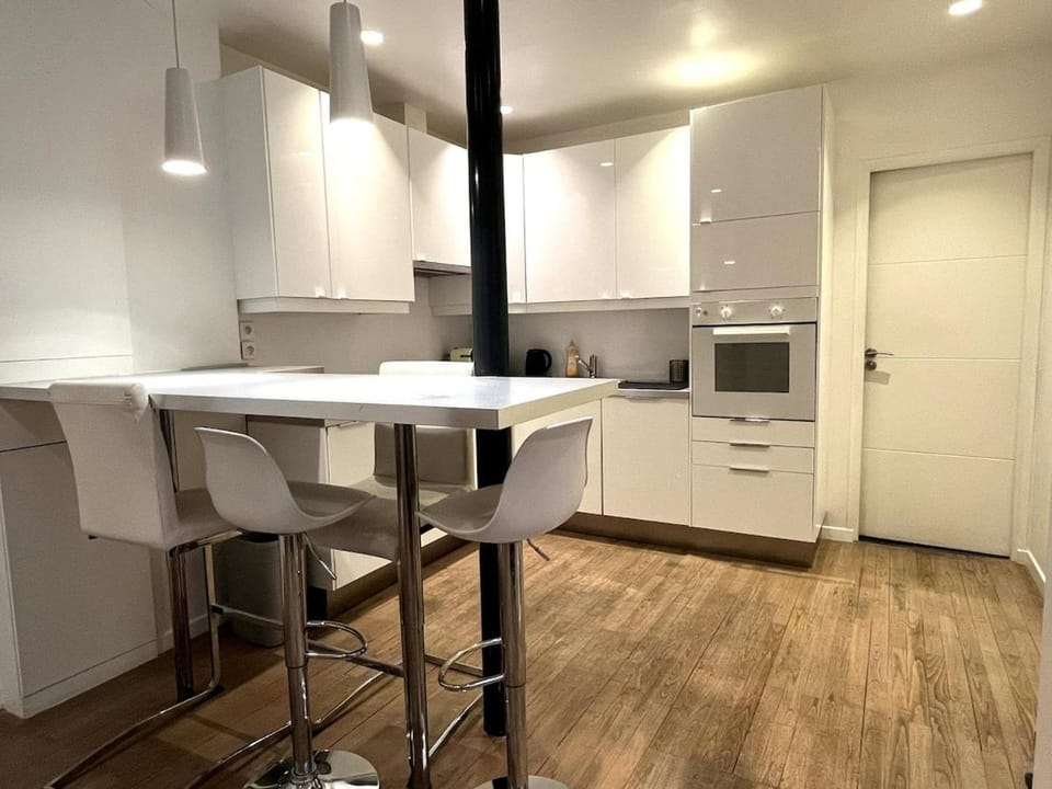 Apartment Montorgueil-4PAX Bail mobilité Apartment in Paris