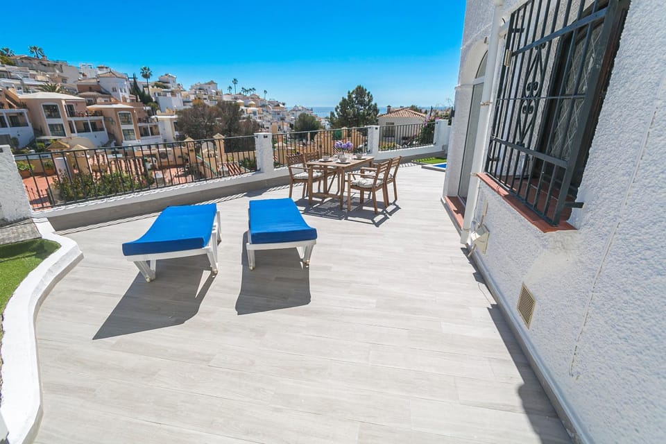 CASA ZOE BURRIANA Apartment in Nerja