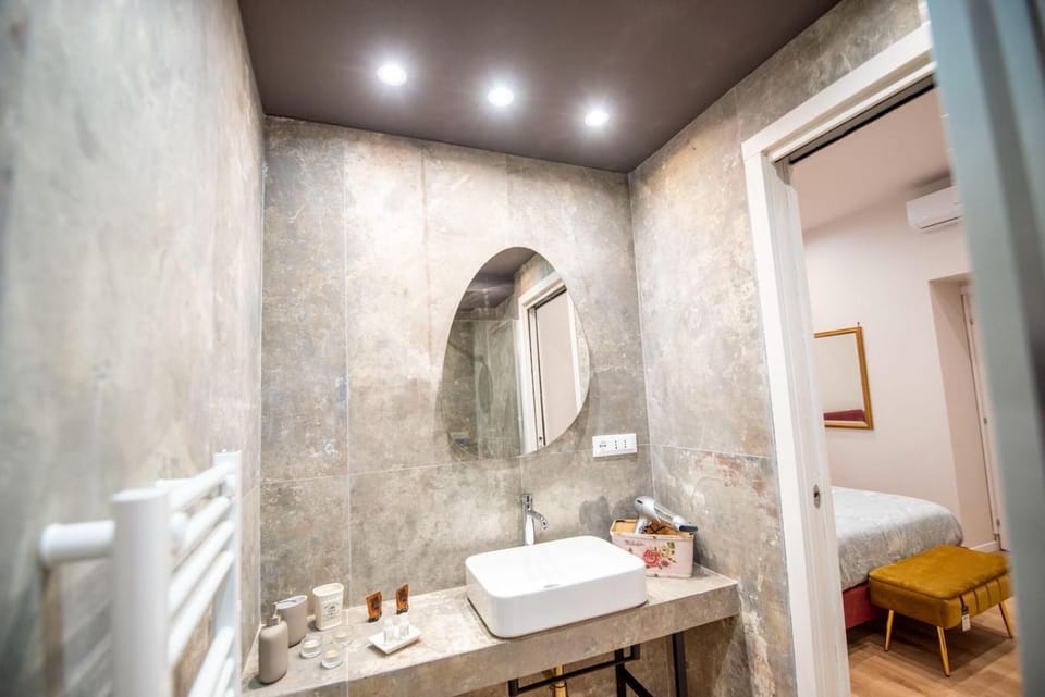 Assarotti Luxury Suite Bed and Breakfast in Genoa
