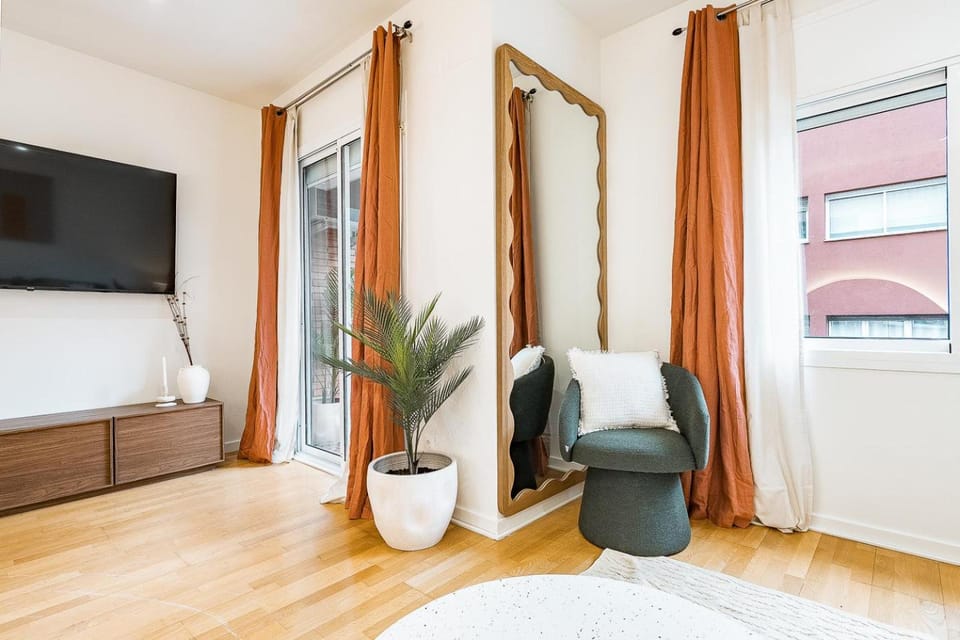 Communal lounge/ TV room, Living room