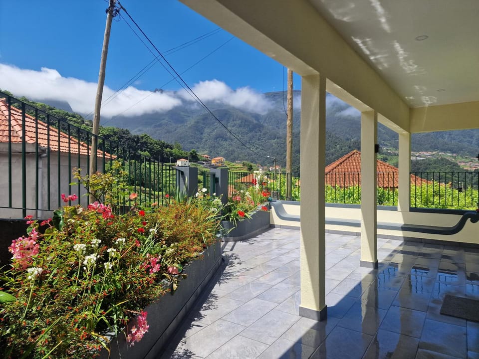 Patio, Balcony/Terrace, Mountain view